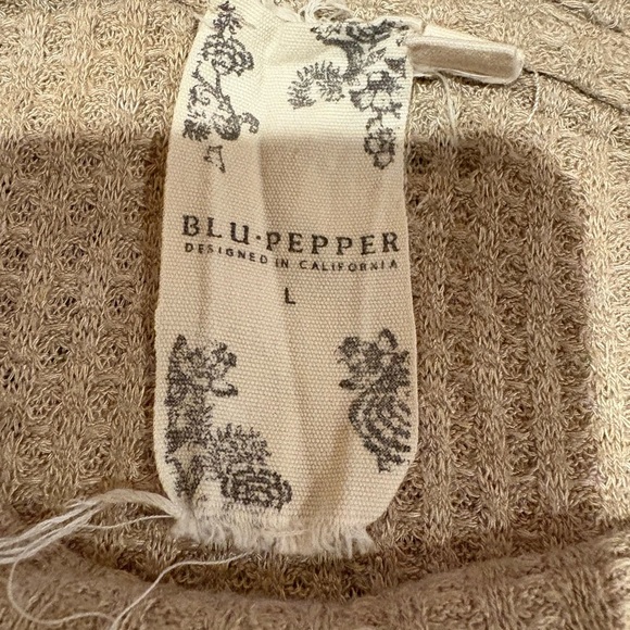 Blue Pepper long-sleeved beige waffle-knit shirt patterned sleeves tie at hem LG - Picture 3 of 9